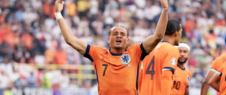 PSJ oyunçu ilə maraqlanan Simons, United və Bayern üçün 90 milyon avro tələb edəcək – L’Équipe